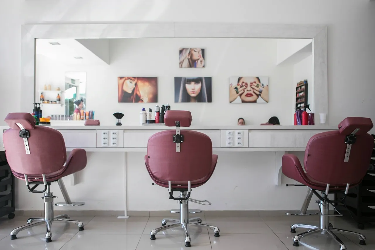 Puestos de trabajo de un salón de belleza
